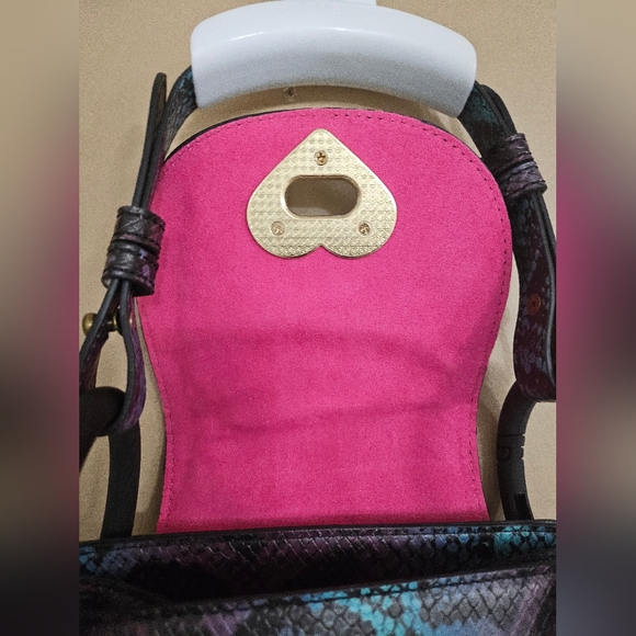 NWOT BETSEY JOHNSON Chain Snakeskin Print Mini Purse - Picture 7 of 8